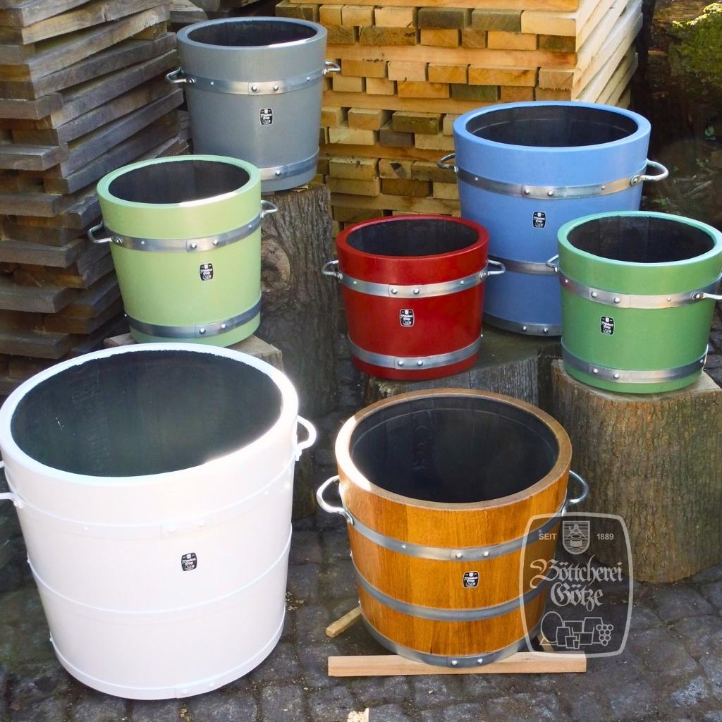 Holzpflanzkübel aus Eiche in verschiedenen Farben