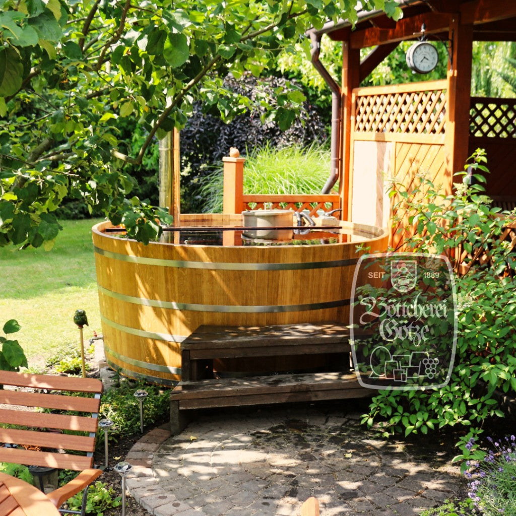 Ein Hottub der Böttcherei Götze wird zu einer Wohlfühloase